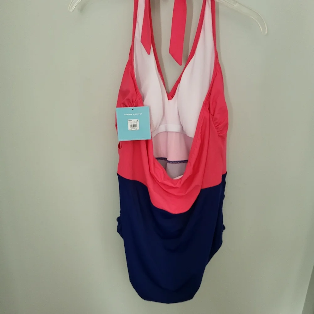 Bal Harbour One Piece Color Block Halter One Piece Tummy Control Swimsuit 20 New